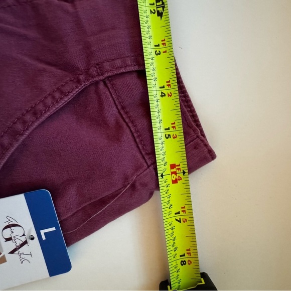 Gloria Vanderbilt Utility Short NWT - Picture 6 of 6